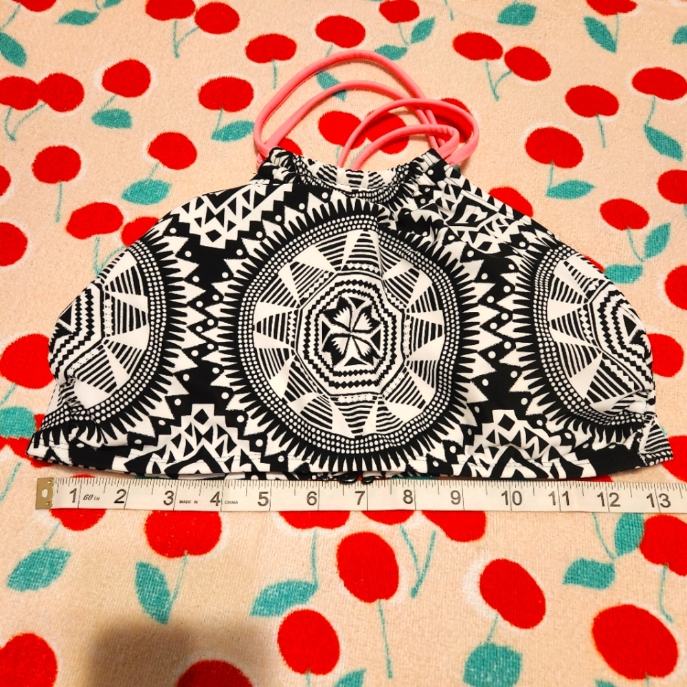 Aztec design halter top bikini top xhilaration D/DD